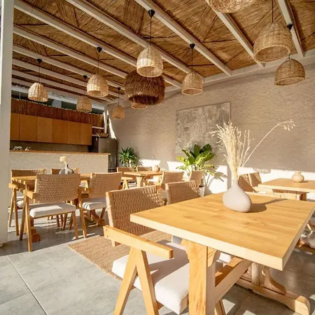 Voger Koeyici Hotel *