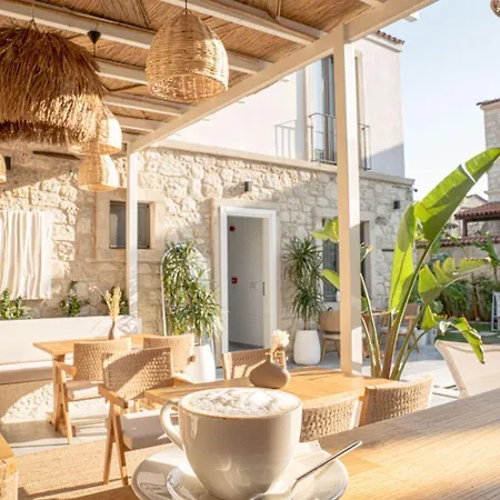 Voger Koeyici Hotel Alaçatı