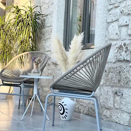 Hotel Voger Koeyici *