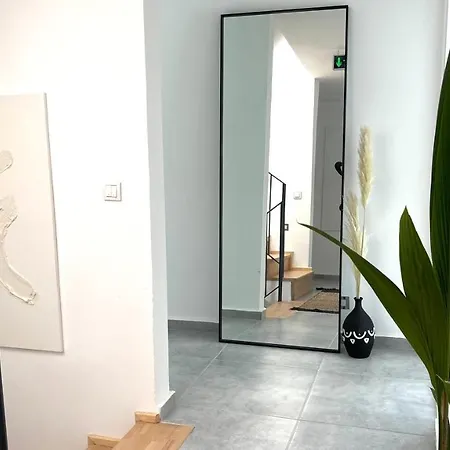 Hotel Voger Koeyici *